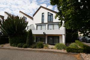Großzügiges Reihenendhaus mit außergewöhnlich viel Platz in Split-Level-Bauweise! – 65931 Sindlingen, Frankfurt am Main – Vorschaubild 3