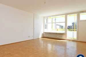 AIGNER - Großzügige 3-Zimmer Wohnung mit zwei Balkonen in Bogenhausen – München – Vorschaubild 1