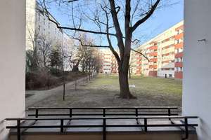 Charmante 2-Zimmer-Altbauwohnung mit Balkon und ruhiger Hofausrichtung – Die vollständige Adresse der Immobilie erhältst du vom Anbieter., 10407 Prenzlauer Berg, Berlin – Vorschaubild 3