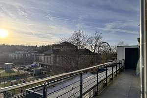 Sehr schöne möblierte Penthouse Wohnung am Saarbrücker Staatstheater – Die vollständige Adresse der Immobilie erhältst du vom Anbieter., 66111 St. Johann, Saarbrücken – Vorschaubild 2