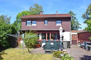 Älteres Einfamilienhaus mit Garage in Oldenburg-Alexandersfeld – Die vollständige Adresse der Immobilie erhältst du vom Anbieter., 26127 Alexandersfeld, Oldenburg (Oldenburg) – Vorschaubild 4