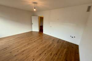 Renovierte 2-Zimmer-Wohnung (04) mit Balkon in Mönchengladbach (Rheindahlen-Mitte) – Mühlenwallstraße 17, 41179 Rheindahlen-Mitte, Mönchengladbach – Vorschaubild 4