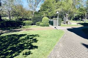 Exklusive 2-Zi.-Whg. mit Sonnenbalkon/Fernblick in Bestlage D-Niederkassel – Niederkasseler Kirchweg 48, 40547 Niederkassel, Düsseldorf – Vorschaubild 3