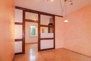 Naturnahe Idylle mit viel Potenzial: 6-Zimmer-EFH in Gronau – Hildesheim (Kreis) – Vorschaubild 2