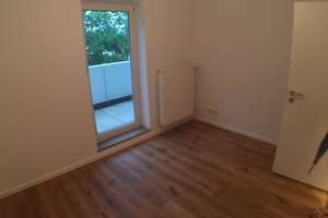 Helle und ruhige 3,5 Zi. Wohnung, Parkett, umlaufender W/N-Balkon, Aufzug, Keller, Mü.-Solln – 81477 Solln, München – Vorschaubild 2