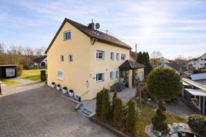 Modernisiertes 5-Parteien-MFH + Ferienhaus – bis zu ca. 5,2 % Bruttorendite möglich – Die vollständige Adresse der Immobilie erhältst du vom Anbieter., 88069 Tettnang – Vorschaubild 1