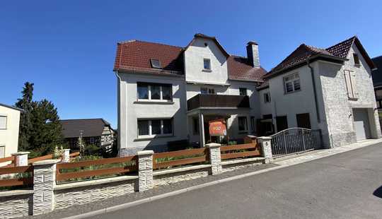 Bild von Großes Einfamilienhaus oder Generationswohnen mit Garage & Balkon in Kayna bei Zeitz zu verkaufen.