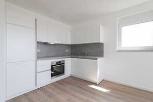 Penthouseflair mit großzügiger Loggia und moderner Markenküche – exklusives Wohlfühlambiente – Von-Hünefeld-Straße 24, 89231 Neu-Ulm (Kreis) – Vorschaubild 3