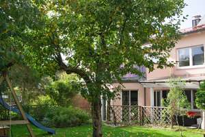 Doppelhaushälfte mit zwei Wohnungen, Garage und Garten in Landshut-Achdorf - von privat, kein Makler – Die vollständige Adresse der Immobilie erhältst du vom Anbieter., 84036 Achdorf, Landshut – Vorschaubild 2