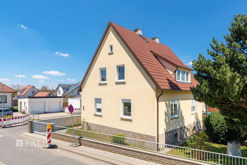 Immobilie in Röthlein - Kernsanierte Immobilie mit stabilem Mietertrag - FALC Immobilien Heilbronn - Bild 2