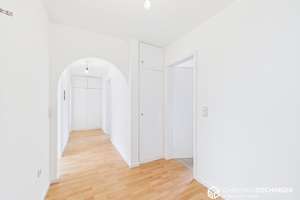 Renovierte 3,5 Zimmer Wohnung in Regensburg-Graß – Die vollständige Adresse der Immobilie erhältst du vom Anbieter., 93053 Oberisling-Graß, Regensburg – Vorschaubild 9