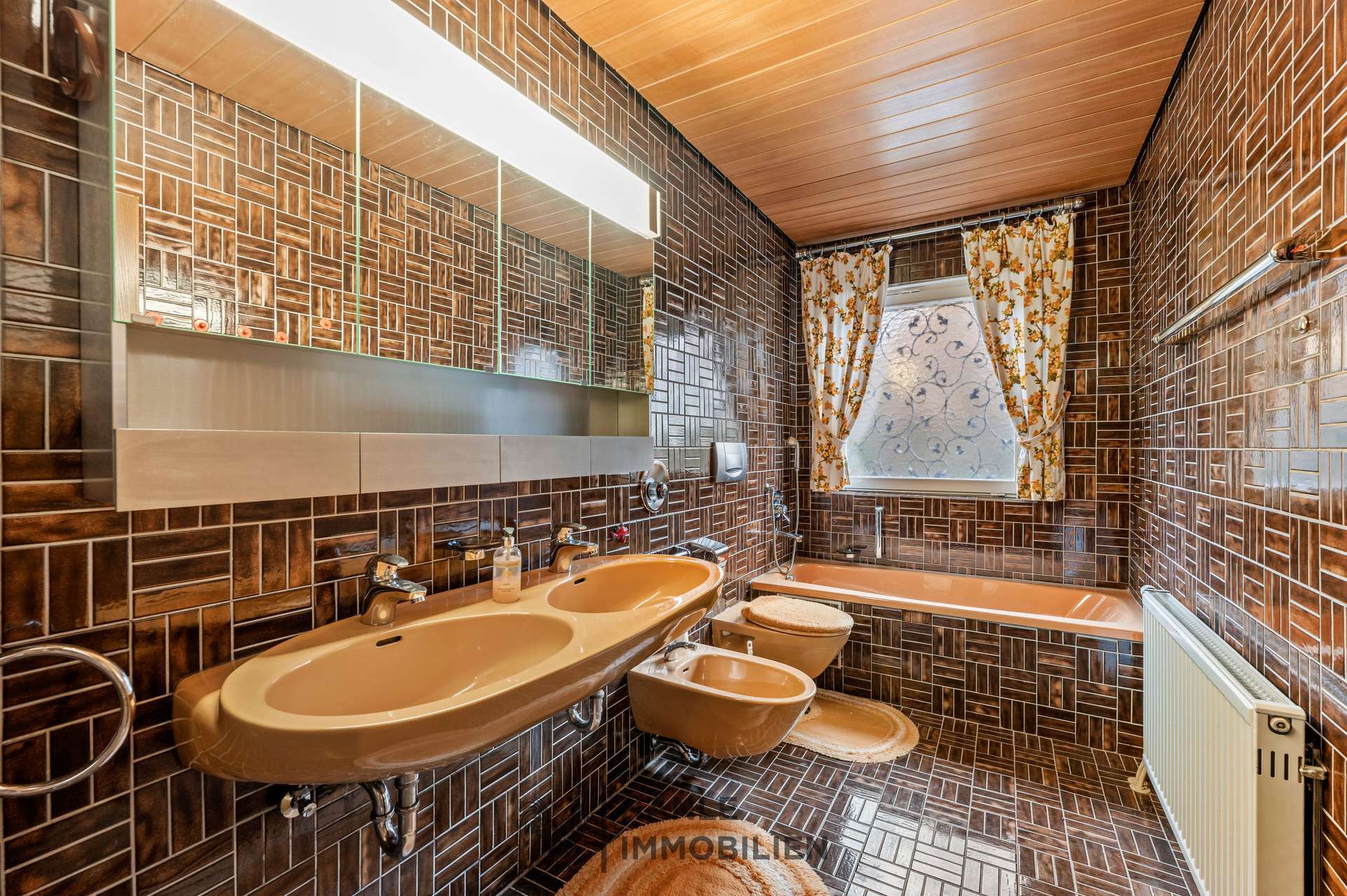 Immobilie in Neuenstadt am Kocher - Freistehendes Einfamilienhaus mit Garage in Neuenstadt zu verkaufen! - Bild 0