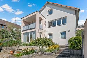 Einfamilienhaus mit Einliegerwohnung und gepflegtem großem Grundstück in zentraler Lage Reutlingens – Gustav-Schwab-Str. 29, 72762 Reutlingen-Mitte, Reutlingen – Vorschaubild 3