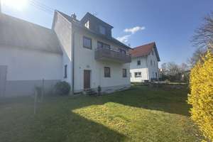 Zweifamilienhaus mit Garten in
Remseck-Hochdorf – Die vollständige Adresse der Immobilie erhältst du vom Anbieter., 71686 Remseck am Neckar – Vorschaubild 2