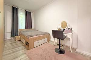 Charmante Altbauwohnung mit Balkon – Die vollständige Adresse der Immobilie erhältst du vom Anbieter., 22041 Wandsbek (Ortsteil), Hamburg – Vorschaubild 12