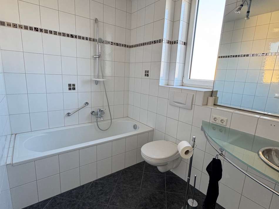 Ebene 3, Bad, Bild 1