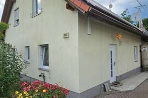 Hauptstadtmakler-Energieeffizientes Haus mit Anbau in Top-Lage