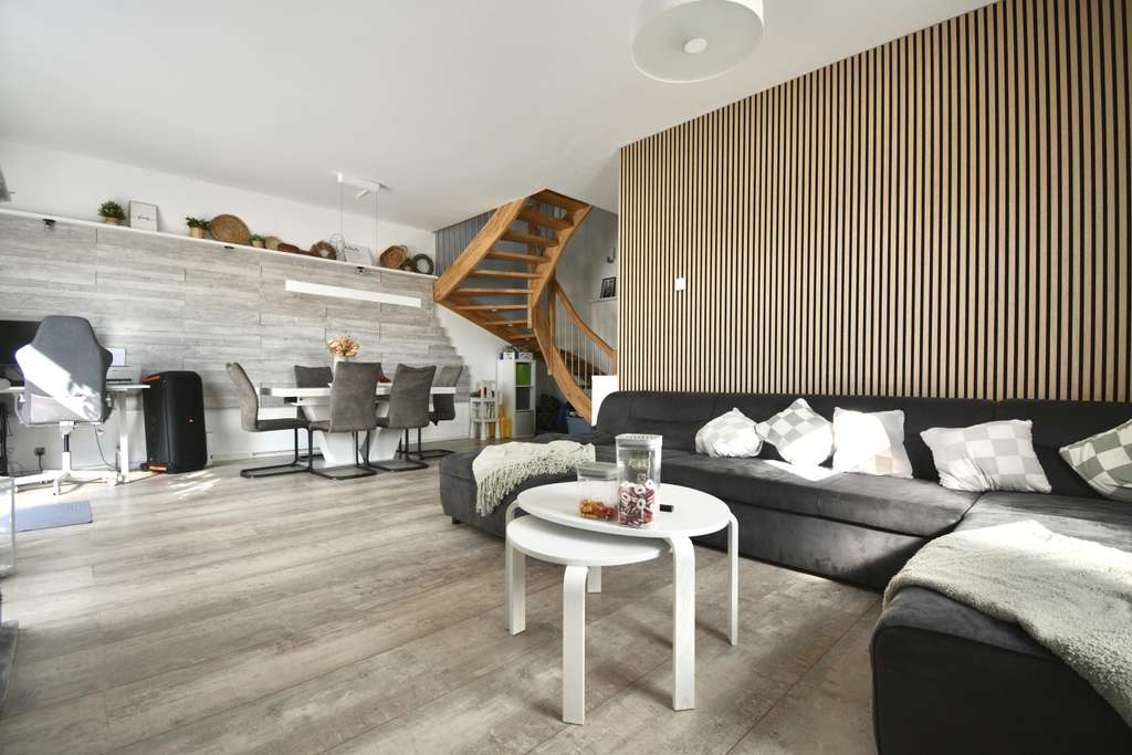 Immobilie in Velten - Modernes Zweifamilienhaus mit Blick ins Grüne – Baujahr 2018 in Velten - Bild 3