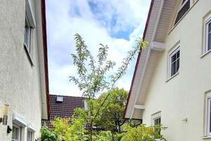 Ein Zuhause mit zwei Häusern – ideal für Familie, Arbeiten oder Mieteinnahmen – Die vollständige Adresse der Immobilie erhältst du vom Anbieter., 30938 Burgwedel – Vorschaubild 2