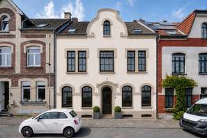 Historisches  Stadthaus mit 200 m² Wohn-Nutzfläche und großem Garten mitten in Krefeld-Hüls – Die vollständige Adresse der Immobilie erhältst du vom Anbieter., 47839 Hüls, Krefeld – Vorschaubild 3