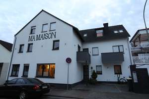 Attraktives Mehrfamilienhaus mit Arztpraxis - Renditestarke Kapitalanlage im Herzen der Stadt – Schützenstraße 2, 61118 Bad Vilbel – Vorschaubild 1