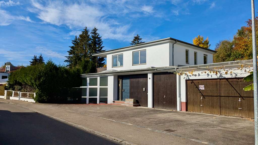 Immobilie in Neu-Ulm - Projektiertes 3 Fam. Haus auf 988 m² Grundstück! Sofort Frei! - Bild 1