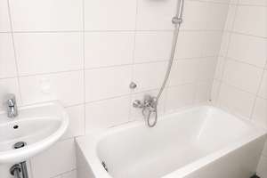***Geräumige Dachgeschoss-Wohnung mit 5 Zimmern in gepflegtem Umfeld*** – Elisabethstraße 4-6, 46049 Alstaden-Ost, Oberhausen – Vorschaubild 9