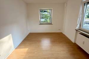 Helle 3-Zi-Wohnung mit großem Balkon in Obergiesing / Ramersdorf – naturnah und ideal geschnitten – Die vollständige Adresse der Immobilie erhältst du vom Anbieter., 81549 Balanstraße-West, München – Vorschaubild 9