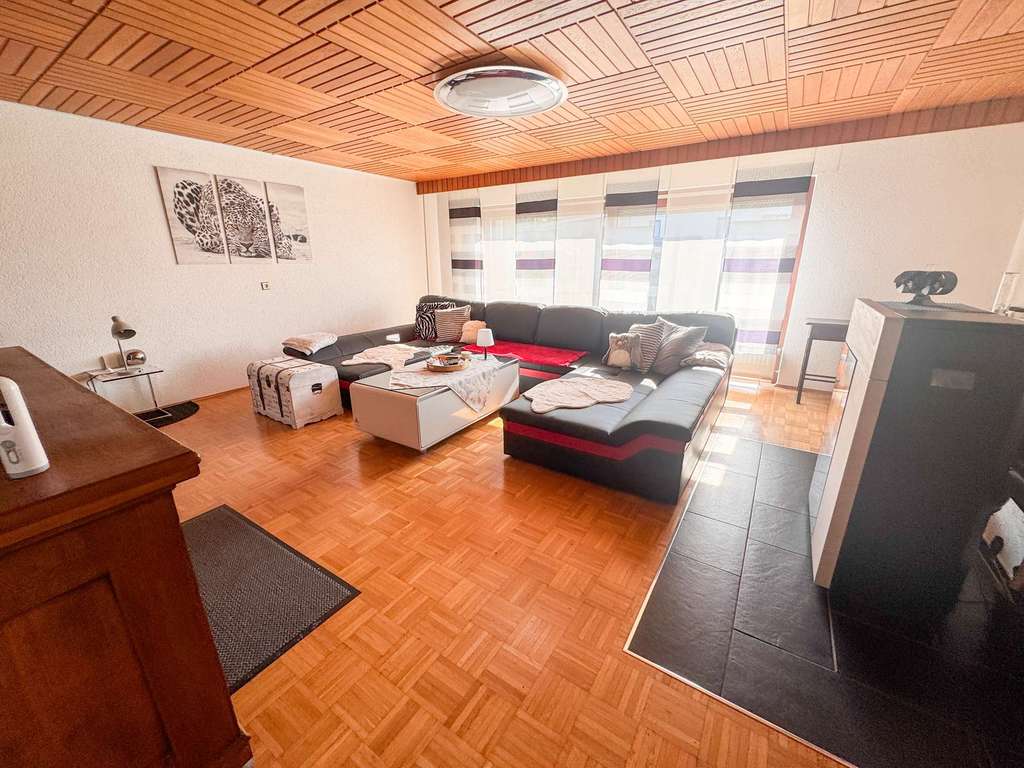 Immobilie in Buchen (Odenwald) - Großzügiges Wohnen in Hettingen! - Bild 3