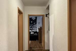 2 WG-Zimmer: 3 möblierte Zimmer mit Balkon – Sofort bezugsbereit !  ! – Die vollständige Adresse der Immobilie erhältst du vom Anbieter., 47137 Untermeiderich, Duisburg – Vorschaubild 2