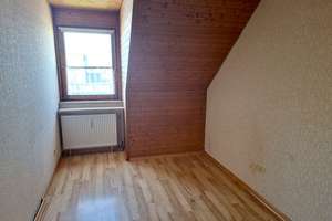 Hier können Sie einziehen! gemütliche 4 ZKB-Wohnung mit Dachterrasse und TG-Stellplatz! – Die vollständige Adresse der Immobilie erhältst du vom Anbieter., 86167 Lechhausen-Ost, Augsburg – Vorschaubild 9