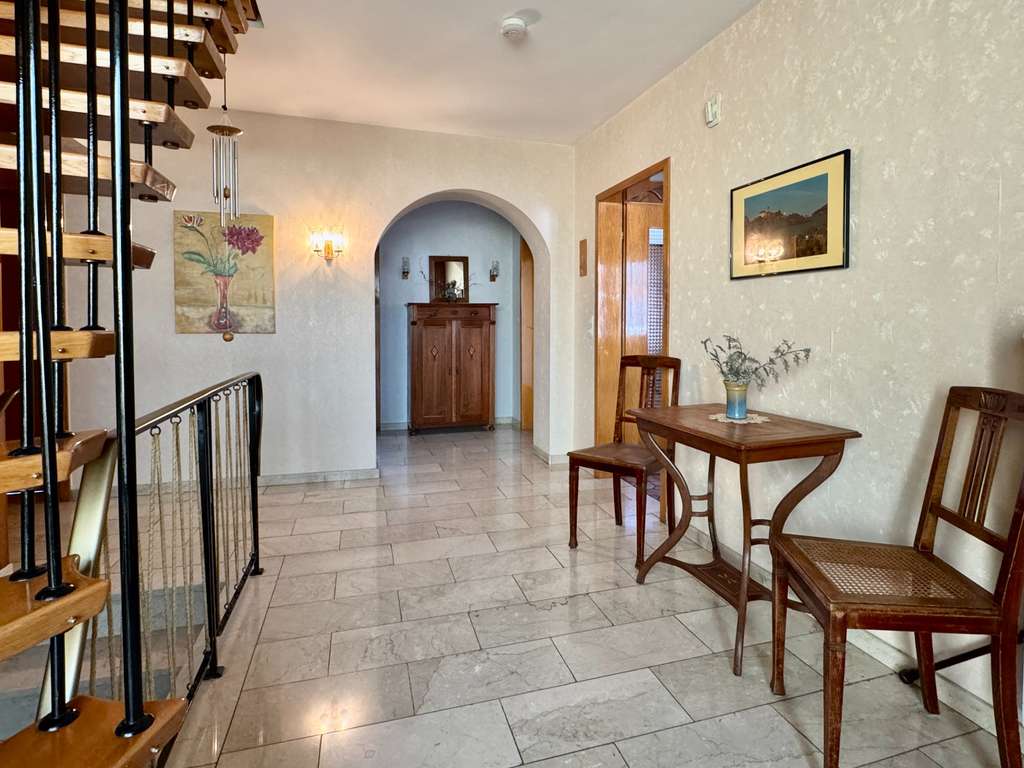 Immobilie in Ronneburg - Freistehende Immobilie mit großem Herzen, viel Platz und seltenem Grundstücksparadies - Bild 2