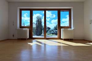 Großzügiges Zuhause. 8 Zimmer. 223 m².
Garten, Garage und 2 Stellplätze. Viel
Platz für Ihre Ideen – Die vollständige Adresse der Immobilie erhältst du vom Anbieter., 78244 Gottmadingen – Vorschaubild 3