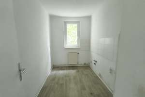 Schöne Familienwohnung zum kleinen Mietpreis – Albert-Keller-Straße 8, 6217 Merseburg – Vorschaubild 3
