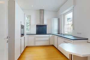 Ruhiges Altbau-Stadthaus in zentraler Lage – Frankfurt am Main – Vorschaubild 3