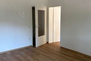 Nur ab 60 Jahren - renovierte 2-Zimmer-Wohnung mit Dusche – Schmidt-Blegge-Str. 18 4, 51469 Hand, Bergisch Gladbach – Vorschaubild 2