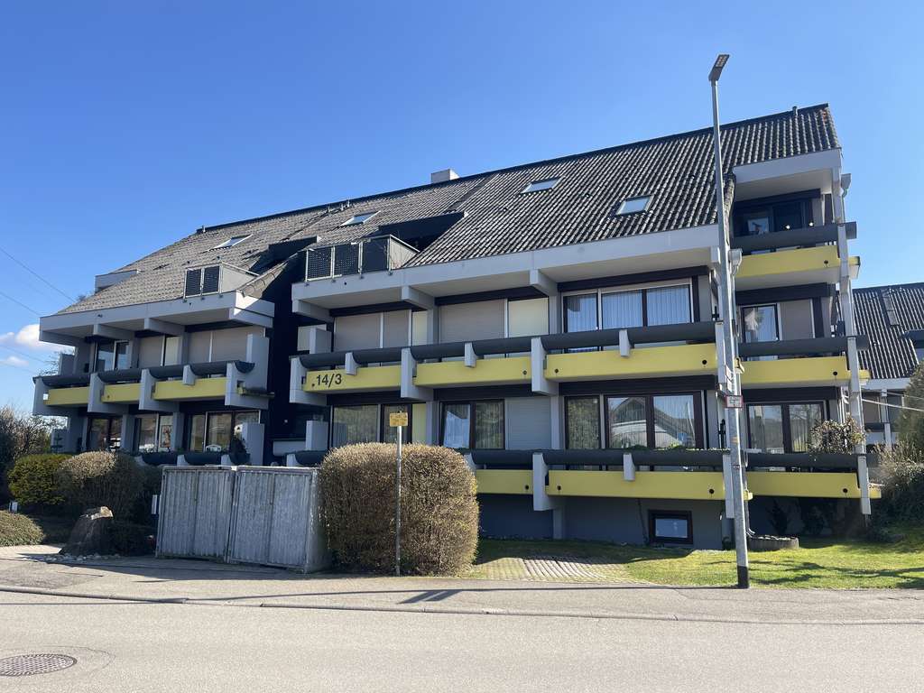 Immobilie in Ammerbuch - Gut geschnittene 3-Zimmer Wohnung mit Garten und Garage in Ammerbuch-Altingen - Bild 0