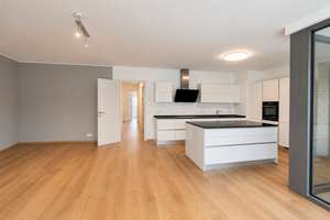 Wohnen mit Charakter: 4-Zimmer-Wohnung in der Maxvorstadt – Die vollständige Adresse der Immobilie erhältst du vom Anbieter., 80335 Marsfeld, München – Vorschaubild 2