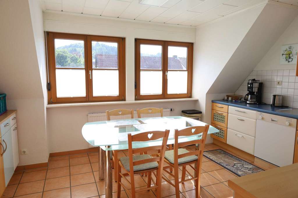 Immobilie in Zimmern unter der Burg - JUNGES WOHNEN IM DACH: 5-Zi-Maisonette bei Schömberg - Bild 4