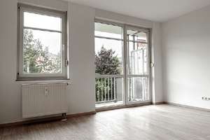 3-ZI Wohnung mit BALKON und TIEFGARAGE! – Uhlandstraße 32, 9130 Sonnenberg, Chemnitz – Vorschaubild 3