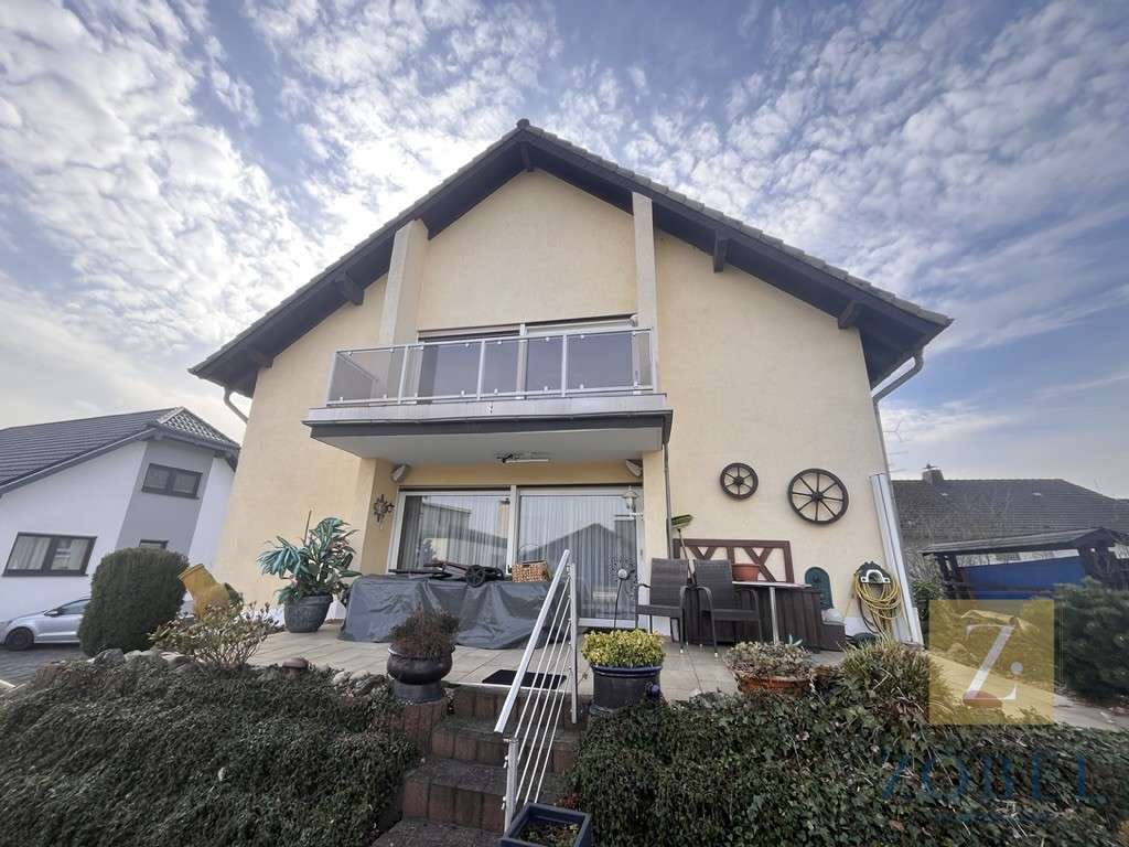 Mitten in Geistingen - Großes Zweifamilienhaus mit viel Charme & vielen Möglichkeiten sucht neuen Ei