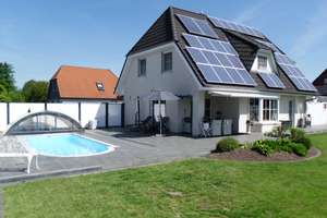 Luxuriöses Wohnen mit Pool, PV + Wärmepumpe