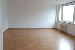 "Großes WG-Zimmer in der Pforzheimer Innenstadt" – Alter Schlossberg 3, 75172 Innenstadt, Pforzheim – Vorschaubild 2