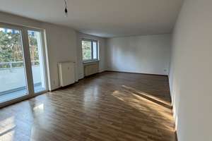 Helle 3-Zimmer-Wohnung mit großem Süd-West-Balkon in Erlangen zu vermieten – Sofort bezugfrei – Dompfaffstraße 148, 91056 Steinforst, Erlangen – Vorschaubild 13