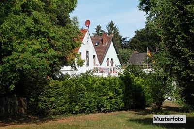 Reihenendhaus nebst Garten und Garage