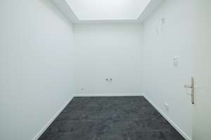Helle Dachwohnung im Altbau - frisch renoviert, Tageslichtbad, schickes Laminat/Vinyl - bezugsfertig – Oederaner Straße 14, 1159 Löbtau-Nord, Dresden – Vorschaubild 5