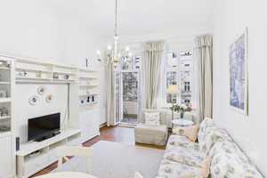 Stilvoll & bezugsfrei: Altbau 2-Zi mit Balkon & Lift im Gleimviertel – Berlin – Vorschaubild 12