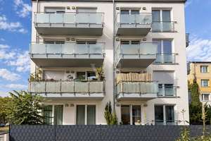 Sofort bezugsbereit: Barrierefreie 2 Zimmer Wohnung mit Südbalkon und Aufzug in Berlin-Pankow – 13189 Pankow (Ortsteil), Berlin – Vorschaubild 1