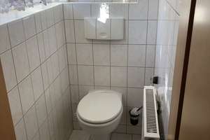 Sehr schönes freistehendes Einfamilienhaus/ Stadtvilla in beliebter Wohnlage mit Garten+ Garage – Immischstraße 1, 99510 Apolda – Vorschaubild 16