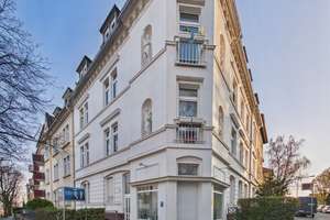 Charmante, lichtdurchflutete Drei-Zimmer-Altbauwohnung in zentraler Lage von Wiesbaden – Die vollständige Adresse der Immobilie erhältst du vom Anbieter., 65193 Mitte, Wiesbaden – Vorschaubild 9